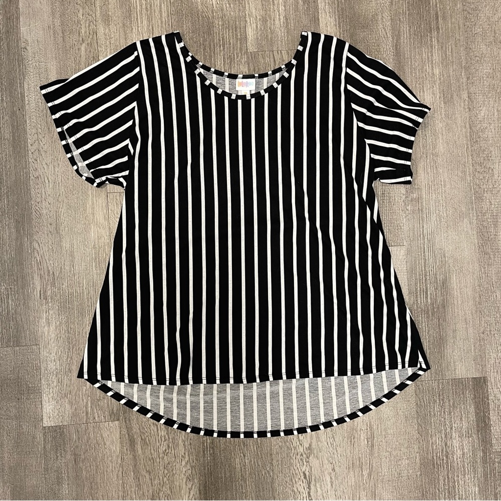 LulaRoe Classic T | Black & White Stripes